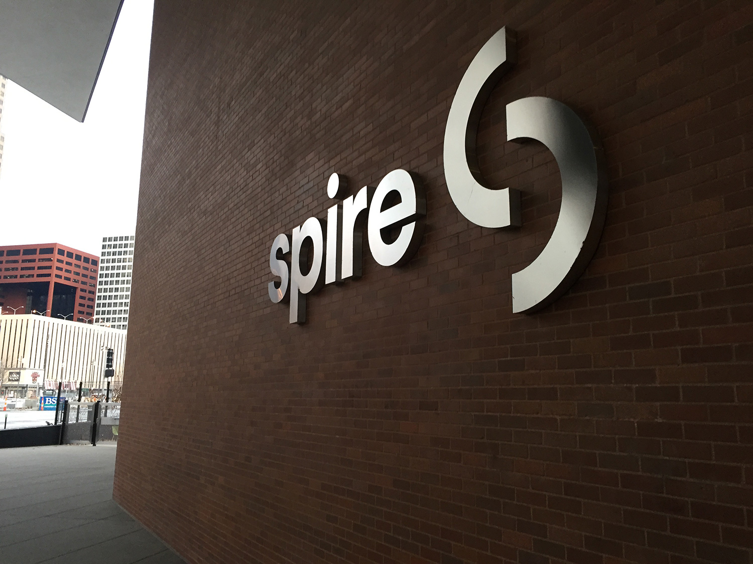 Spire Natural Gas Logo, Matthijs Matt van Leeuwen, Matt King, Mike Knaggs, Interbrand